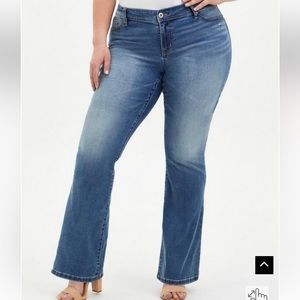 Torrid size 30 bootcut jean